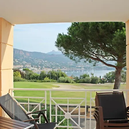 Cap Esterel Village : 3 Pieces Renove Vue Au Calme V3 - Esterel 282la * Saint-Raphael (Var)